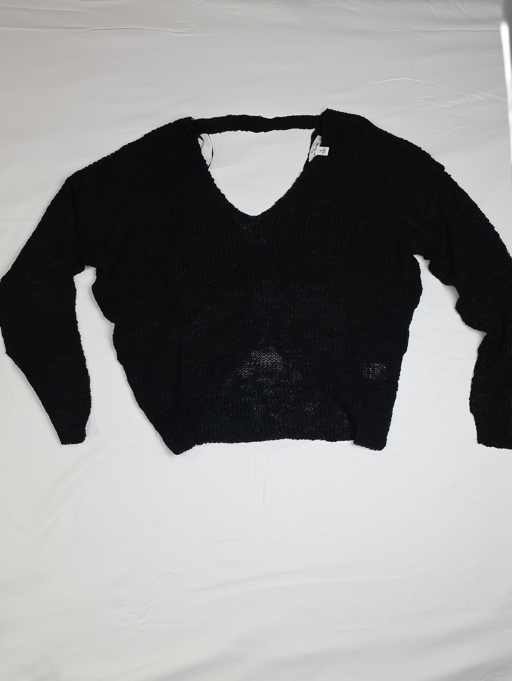 Love Tree Black V-Neck Women's Sweater Small Twisy In Time Black